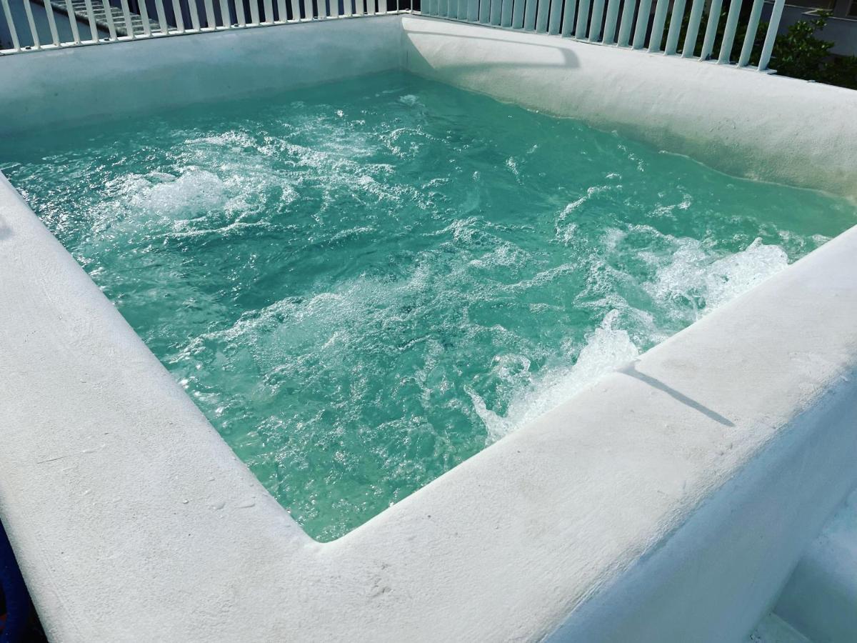 Casa Mediterranea Jacuzzi Riscaldata Con Caminetto Specchiolla Bagian luar foto